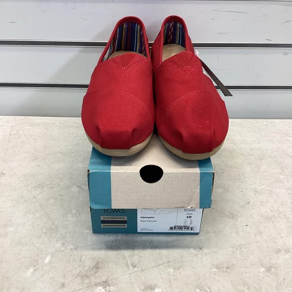 TOMS Women's Classic Canvas Shoe in Red Size 10