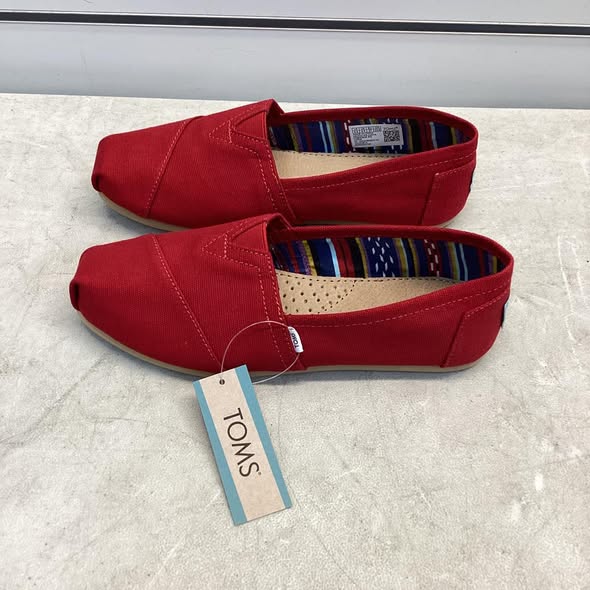 Women's Shoes - TOMS Women's Classic Canvas Shoe in Red Size 6.5
