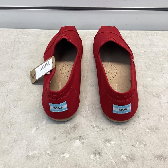TOMS Women's Classic Canvas Shoe in Red Size 10