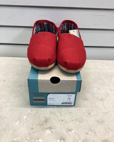 Women's Shoes - TOMS Women's Classic Canvas Shoe in Red Size 7.5