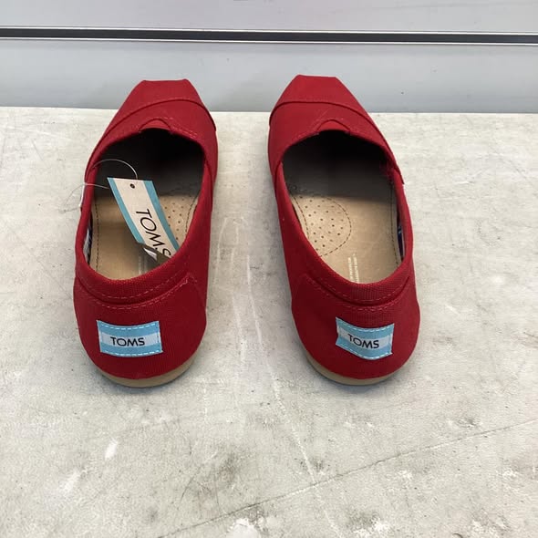 Women's Shoes - TOMS Women's Classic Canvas Shoe in Red Size 8