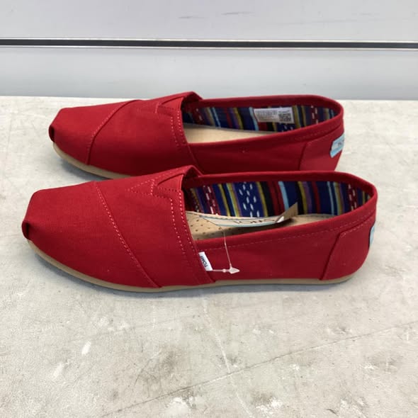 Women's Shoes - TOMS Women's Classic Canvas Shoe in Red Size 8