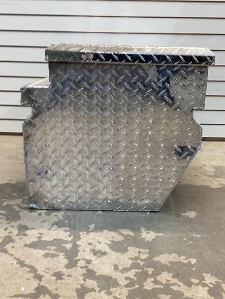 Tool Box - Aluminum Storage Chest Truck Box - Diamond Plate, 36 3/4in.L x 20 1/2in.W x 18 1/2in.H