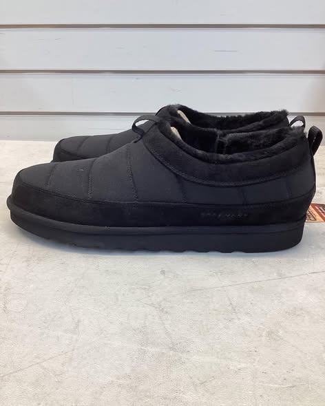 Skechers Men’s House Shoe size 12