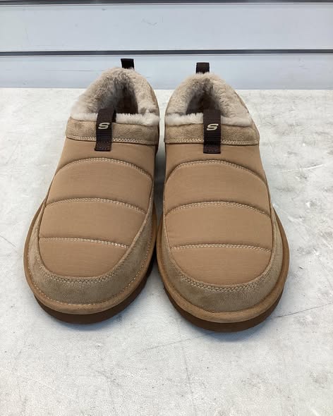 Skechers Men’s House Shoe size 10
