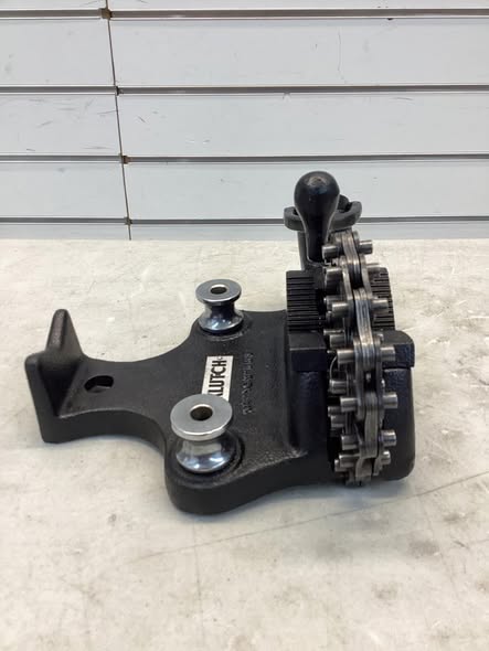 Klutch Pipe Chain Clamp Vise, 3in. Jaw Width