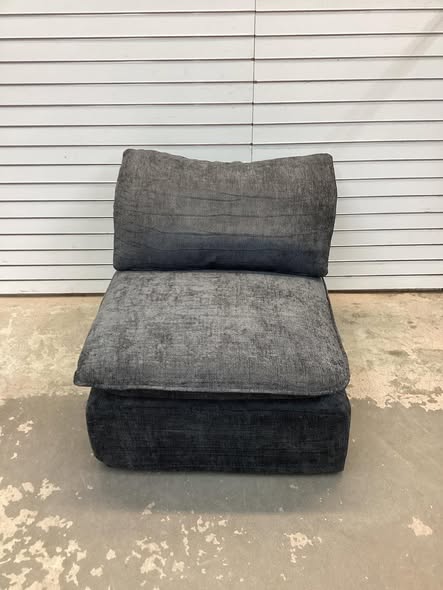 Chair - Wilroy Upholstered Modern Chenille Cloud Armless Chair