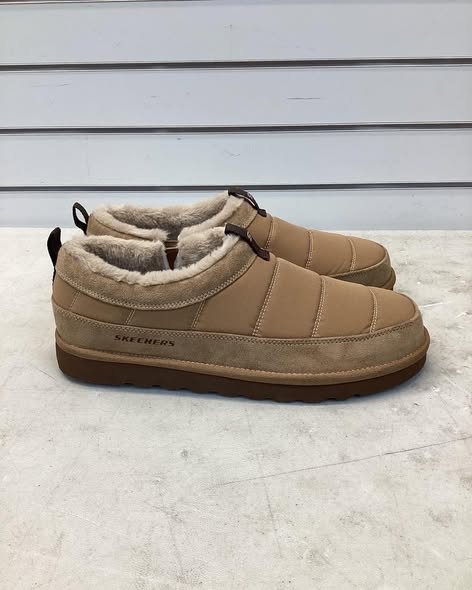Skechers Men’s House Shoe size 10