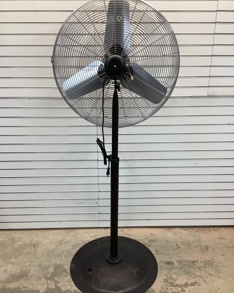 Strongway 30in. Industrial Pedestal Fan, 6500 CFM, 3/8 HP Fan Diameter 30 in - Lightly Used