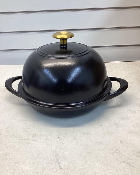 Tramontina 9.5" Enamel Cast Iron Bread Oven