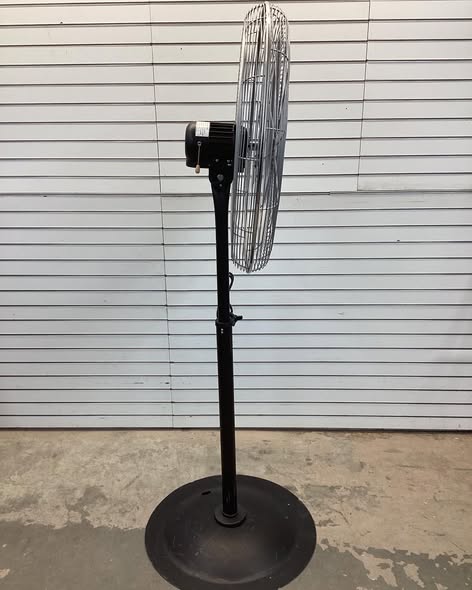 Strongway 30in. Industrial Pedestal Fan, 6500 CFM, 3/8 HP Fan Diameter 30 in - Lightly Used