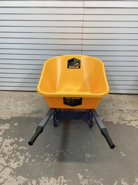 Wheelbarrow - True Temper 6-cu ft 2 Wheel Poly Push Wheelbarrow