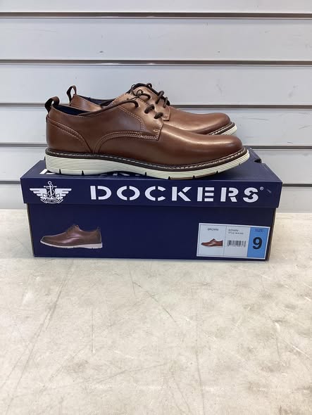 Dockers Men's Casual Dress Shoe size 9