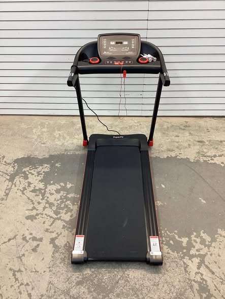 Costway - 2.25HP Electric Running Machine Treadmill Bluetooth Speaker APP Control - Red