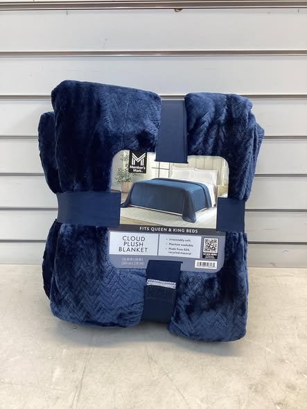 Member's Mark Oversized Cloud Touch Blanket