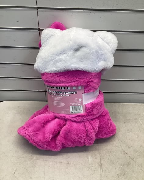 Hello Kitty 43" x 81" Hooded Blanket