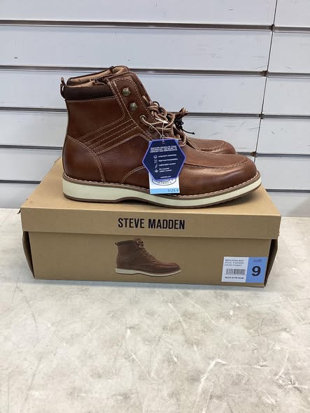 Steve Madden Men's Casual Boot size 9