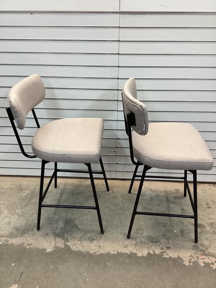 Giantex Swivel Bar Stools, Upholstered Bar Height Bar Chairs w/Padded Seat & Backrest set of 2 Color: Grey