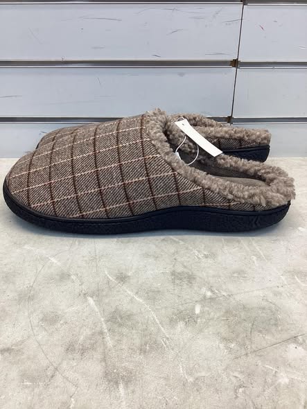 Isotoner Men’s Classic Comfort Hoodback Slipper size XL 11-12