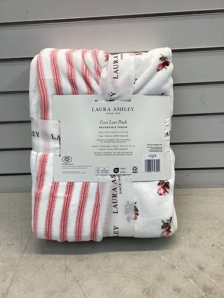 Blanket - Laura Ashley Coco Plush Reversible Throw, 60" x 70"