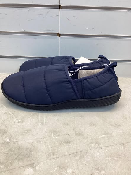 Isotoner Men’s Classic Comfort Hoodback Slipper size L 9.5-10.5