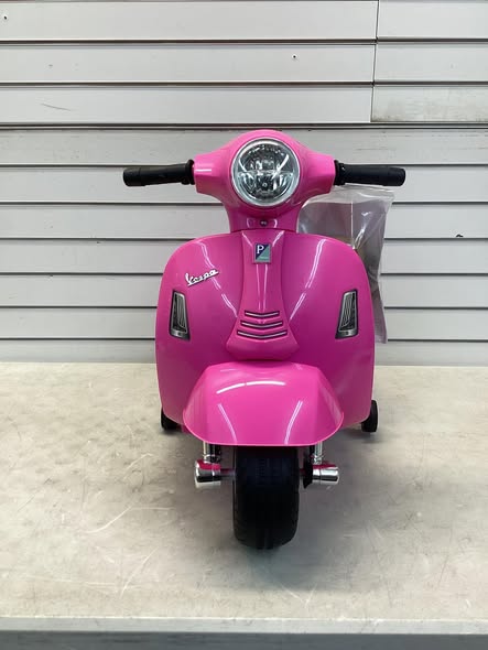 Kids Ride on Motorcycle Licensed Vespa with LED Headlight and Horn Sound