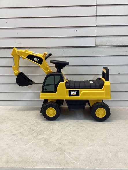 Kids Ride On - Caterpillar Kids Ride-On Digger with Adjustable Arm