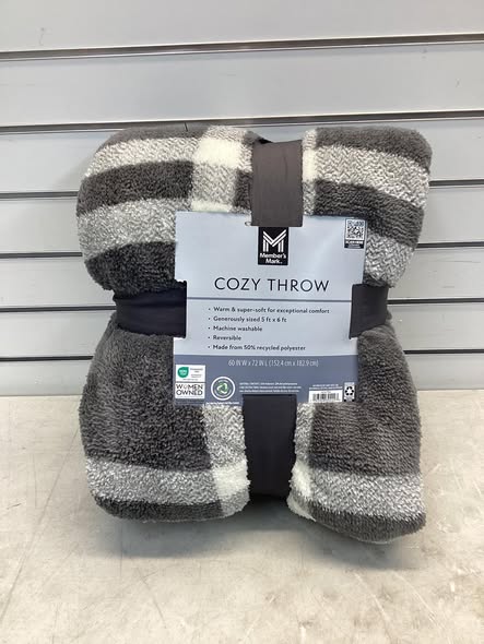 Blanket - Member's Mark Cozy Throw, 60" x 72"