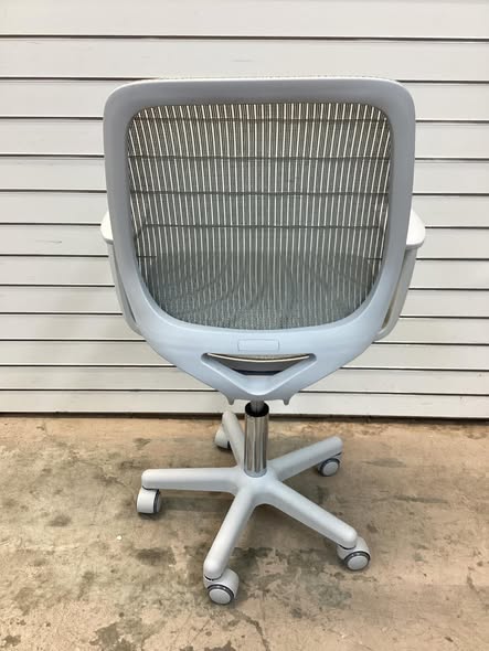 Costway Kids Desk Armchair Swivel Mesh Children Computer Chair with Adjustable Height