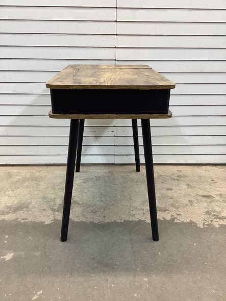 Costway Vanity Table Set w/ Flip Top Mirror Lights USB Port Cushioned Seat