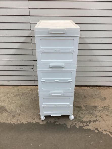 Costway 33 Gal. Storage Bin in White