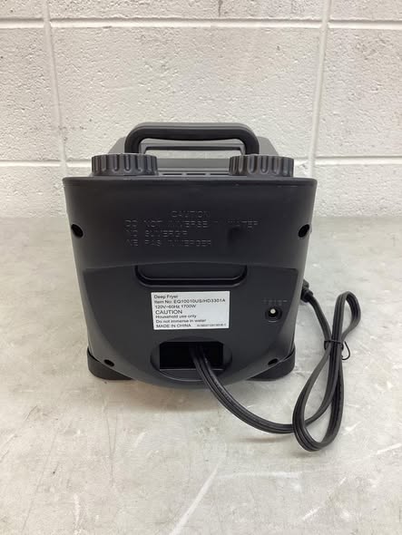 Brand new 3.2 Quart Electric Stainless Steel Deep Fryer with Timer