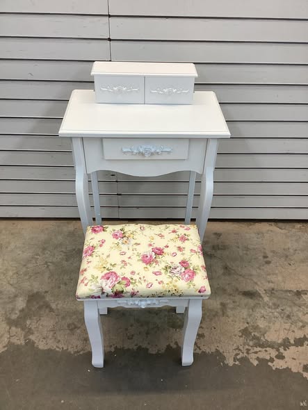 Giantex Small Vanity Desk Set, White Makeup Vanity Table