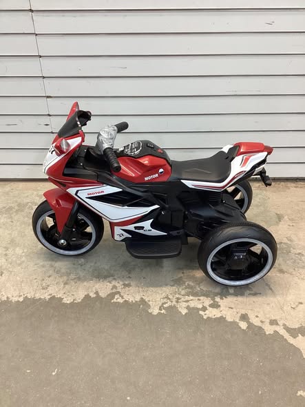 Costway Plastic Red 6-Volt Kids Electric Motorcycle