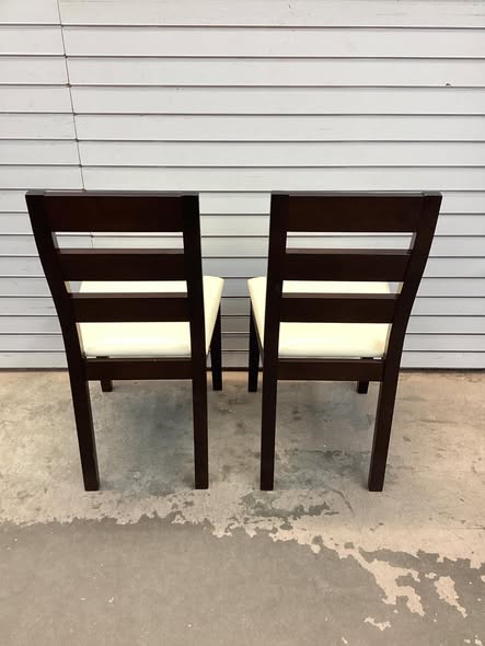 Brand new Tangkula Compact Dining Table Set for 2, Wooden Round Kitchen Table & 2 Chairs with Cushioned Seats, 3-Piece Dining Set for Small Spaces, Kitchen, Living Room.