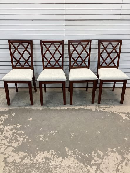 Costway Set of 4 Dining Chairs Wood Kitchen Side Chair with Inclined Backrest Cherry Brown