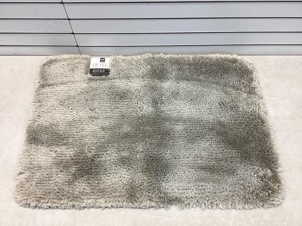 Member's Mark Hotel Premier Soft Bath Rug, 24" x 36"