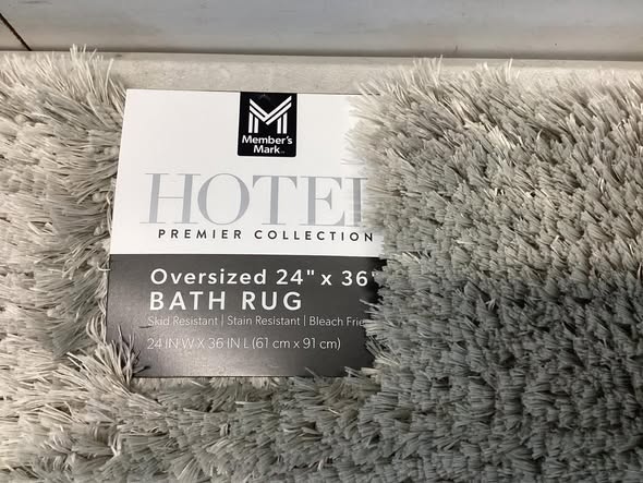 Member's Mark Hotel Premier Soft Bath Rug, 24" x 36"