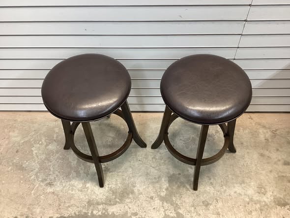 Costway 24" Counter Height Stools Set of 2 with 360° Swivel Round Seat & Footrest