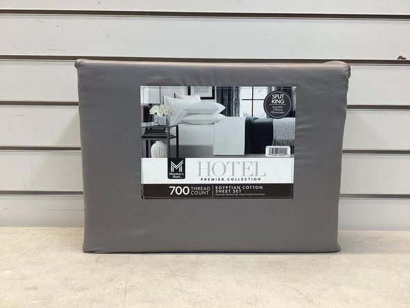 Member’s Mark Hotel Premier Collection 700-Thread-Count Solid Split King Size