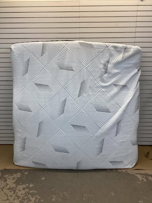Member's Mark Hotel Premier 14" Hybrid Mattress King
