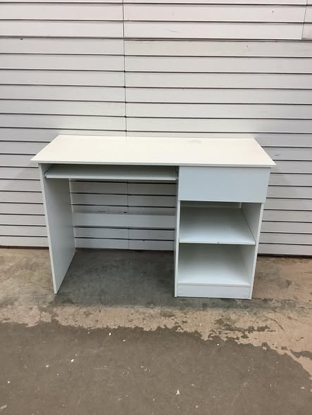 COSTWAY Space-saving Computer Desk with Pull-out Keyboard Tray