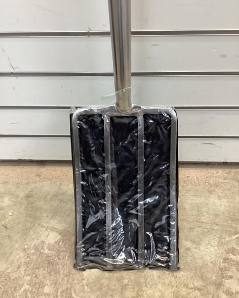 Radius Garden Pro-Lite Carbon Steel Digging Fork, Red