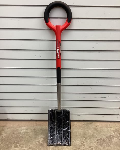 Radius Garden Pro-Lite Carbon Steel Digging Fork, Red