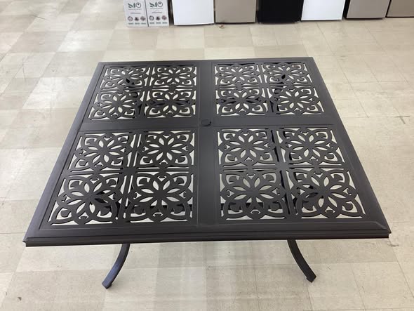Oakshire Park Square Aluminum Outdoor Dining Table