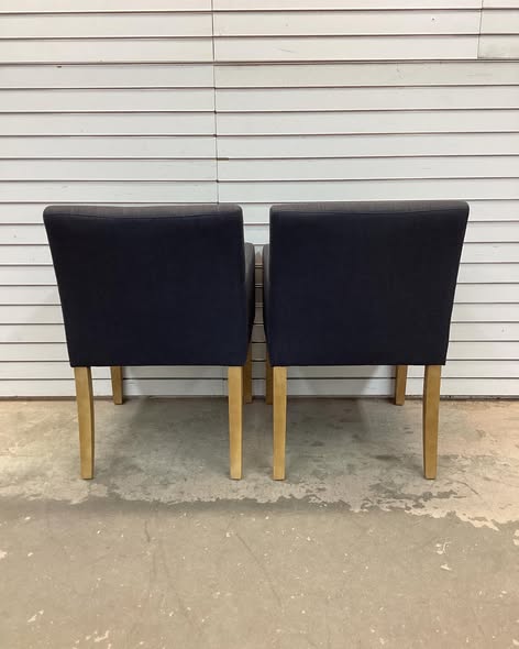 20.5'' Seat Height Linen Upholstered Solid Wood Dining Armhair (Set of 2)