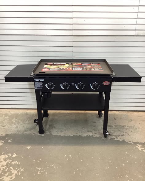 Char-Griller 36" Flat Iron 4 -Burner Liquid propane Flat Top Grill