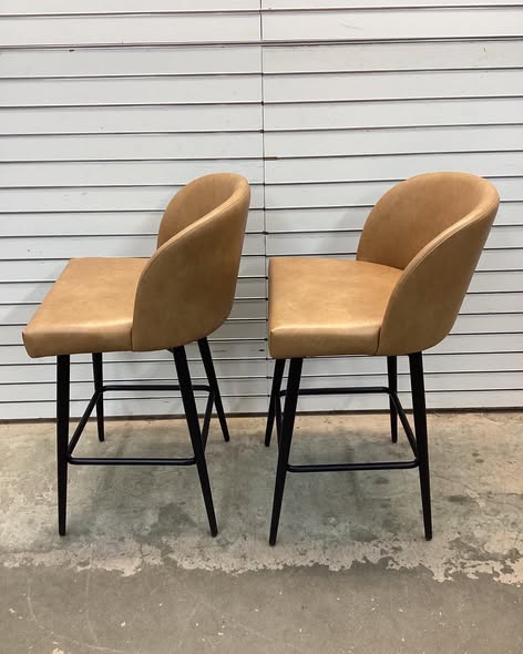 Benedit Swivel Counter & Bar Stool (Set of 2)
