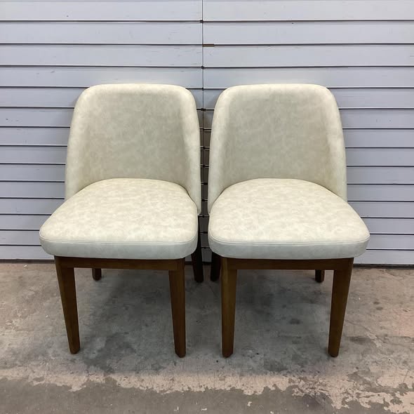 Set of 2 upholstered side chairs with wooden legs, suitable for kitchen, dining room and office - Beige