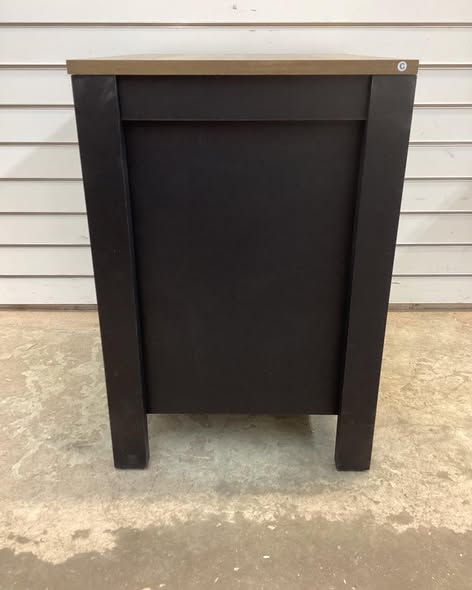 Allysyn 22.7" 2 Drawer Nightstand